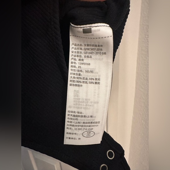 Abercrombie & Fitch Snap front black bodysuit - Picture 7 of 8